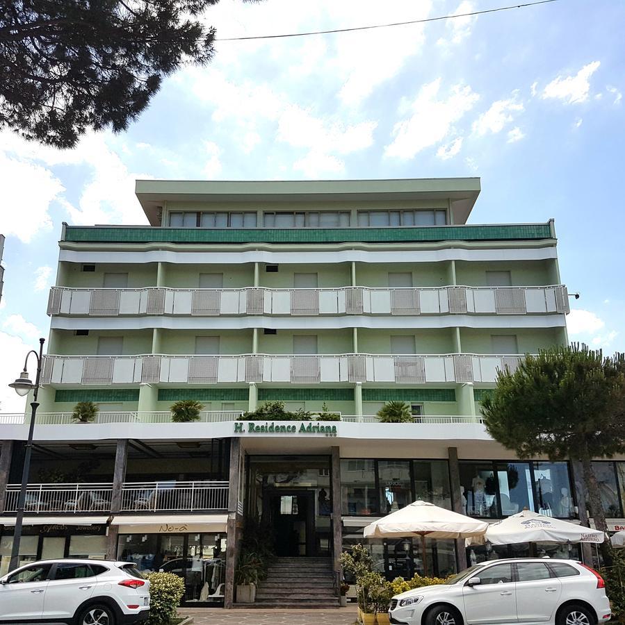 Hotel Residence Adriana Чезенатико Екстериор снимка