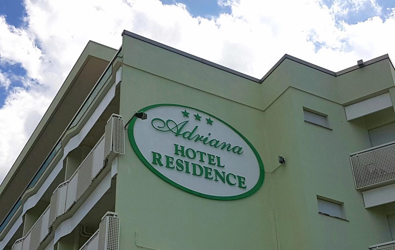Hotel Residence Adriana Чезенатико Екстериор снимка