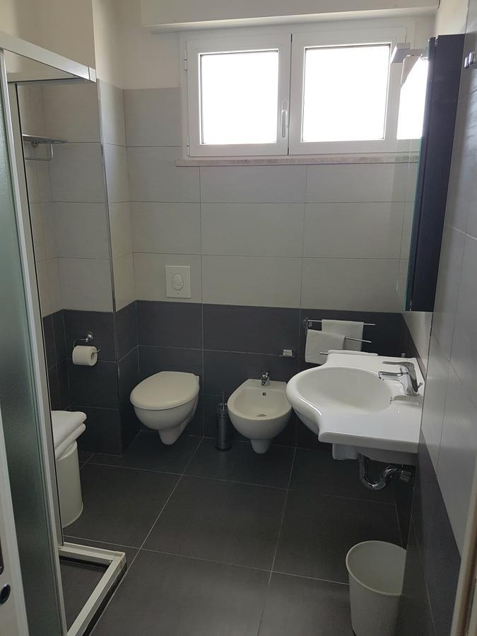 Hotel Residence Adriana Чезенатико Екстериор снимка